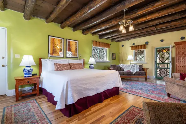 342 E Buena Vista, Santa Fe, NM 87505