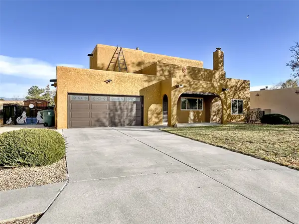 4208 Coyote Lane, Santa Fe, NM 87507