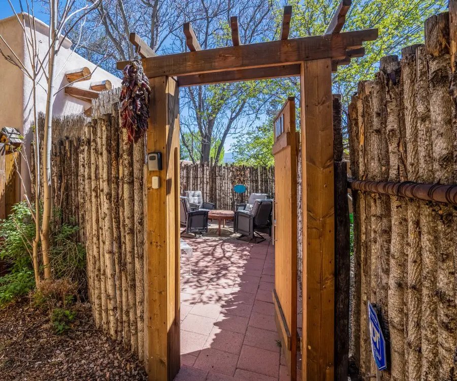 107 Moore Street #A, Santa Fe, NM 87501 - Image #2