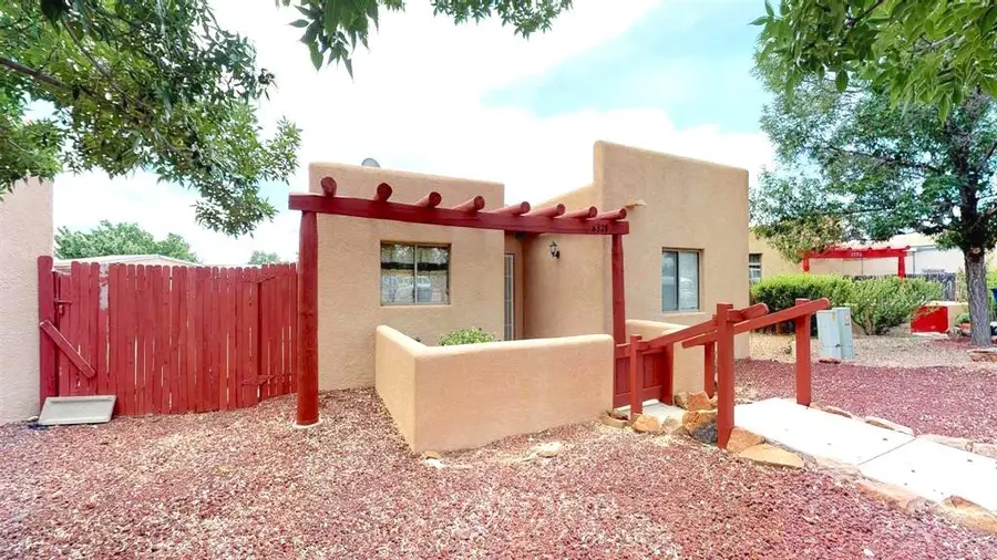 6328 Milagro Estrella, Santa Fe, NM 87507 - Image #2