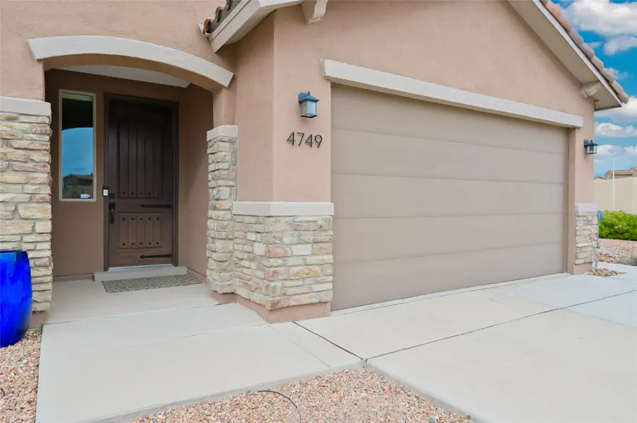 4749 Viento Del Norte, Santa Fe, NM 87507 - Image #2