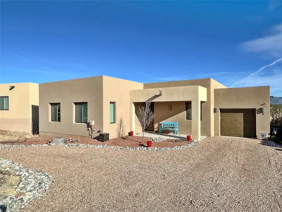 7 Via Vitae, Santa Fe, NM 87507 - Image #2