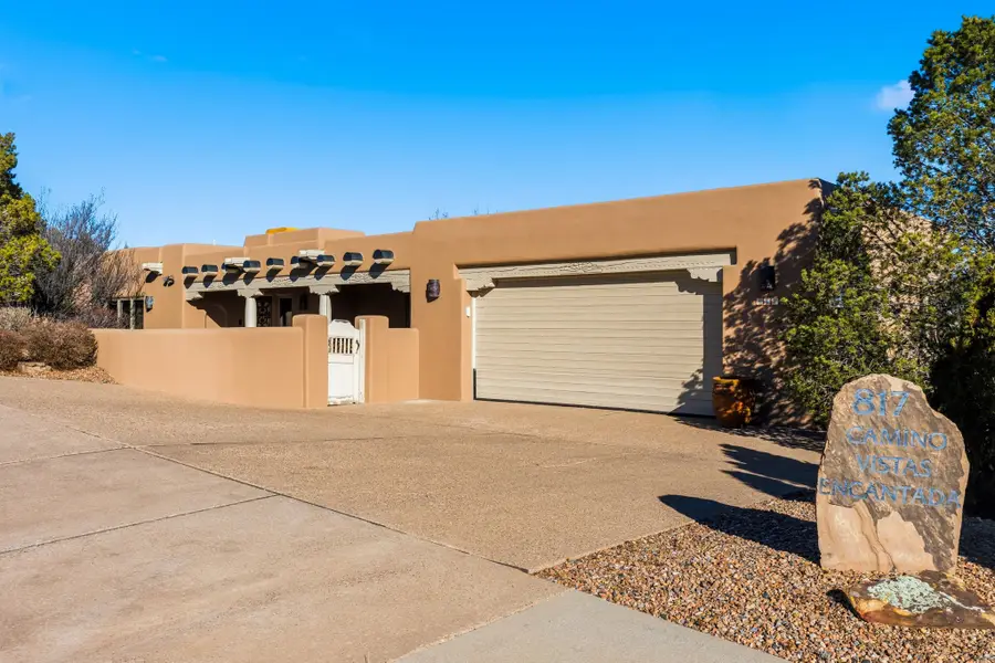 817 Camino Vistas Encantada, Santa Fe, NM 87507 - Image #3