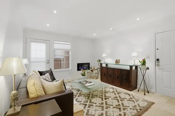 2501 Zia #7-104, Santa Fe, NM 87505