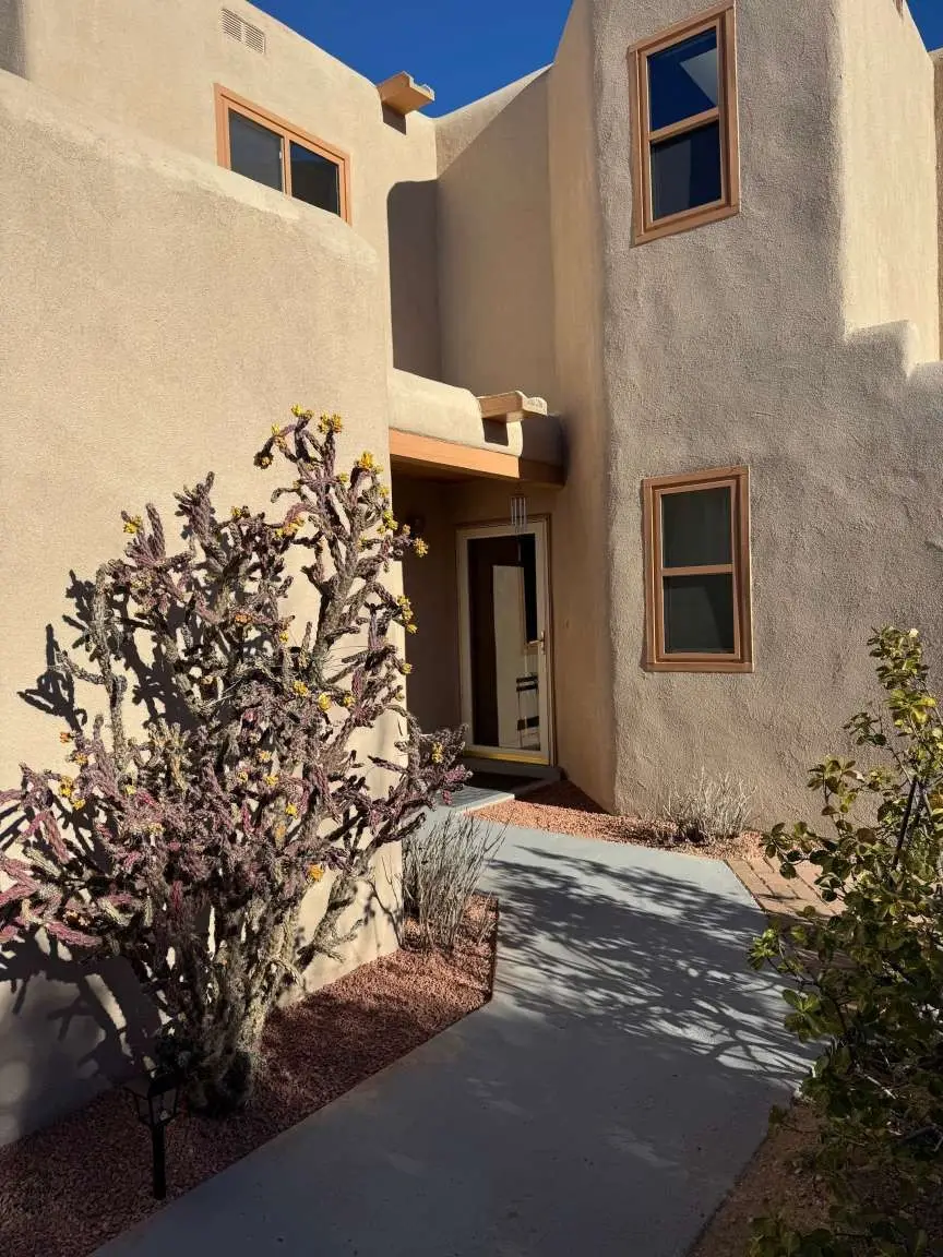2947 Viaje Pavo Real, Santa Fe, NM 87505 - Image #1