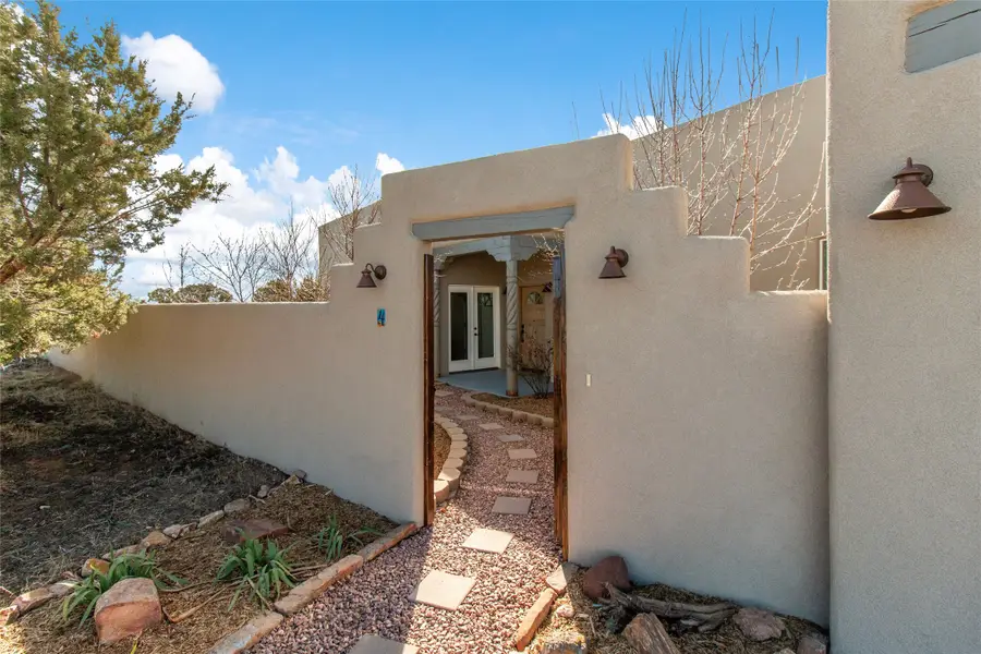 4 Herrada Court, Santa Fe, NM 87508 - #3