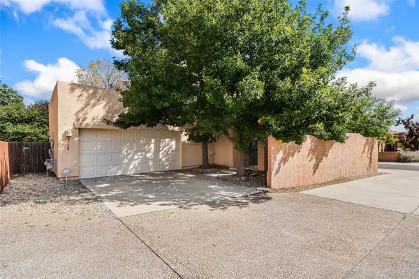 6952 Golden Mesa, Santa Fe, NM 87507