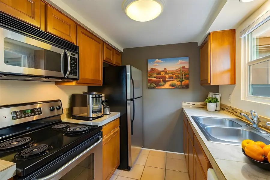 2210 Miguel Chavez Unit 812, Santa Fe, NM 87505 - Image #2