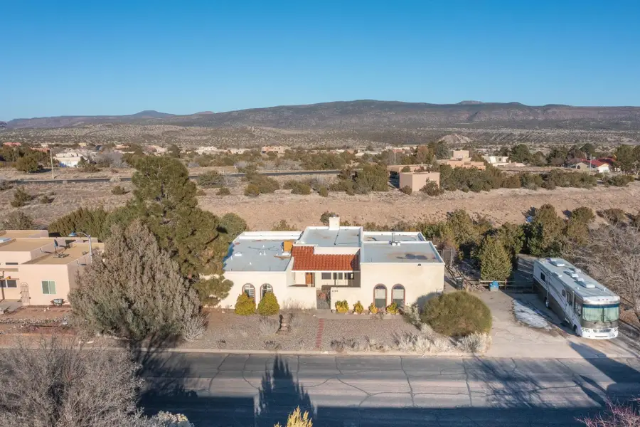 6408 Vooscane Avenue, Cochiti Lake, NM 87083 - #2