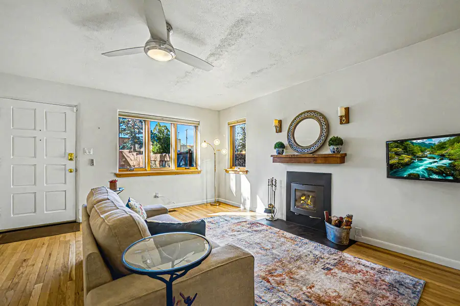 513 Calle Lucero, Santa Fe, NM 87505 - #3