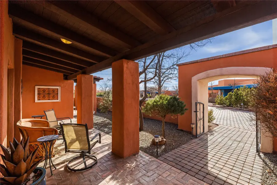 2 A Avenida Madison, Santa Fe, NM 87506 - Image #2