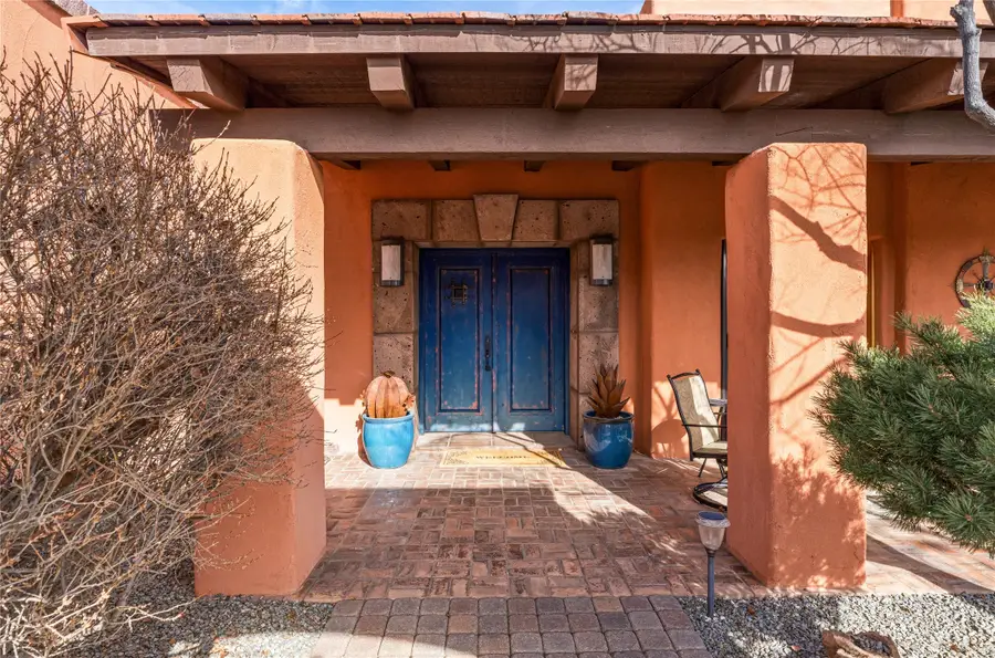 2 A Avenida Madison, Santa Fe, NM 87506 - Image #3
