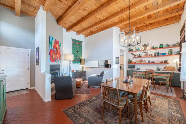 2209 Paseo De Los Chamisos, Santa Fe, NM 87505