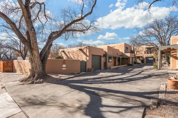 302 Alegre Street, Santa Fe, NM 87501