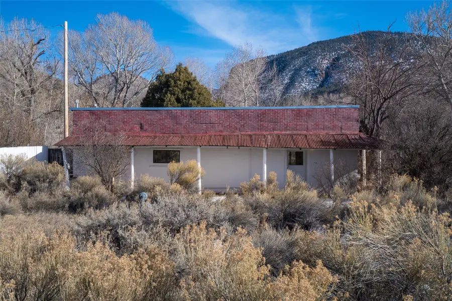 95 N Kiowa Road, Questa, NM 87556 - #3