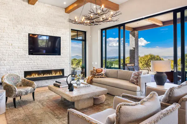 19 Camino Alazan, Santa Fe, NM 87506