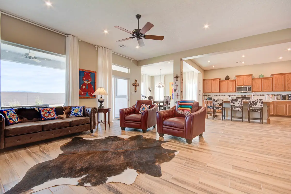 460 Rio Chama, Los Lunas, NM 87031 - #1