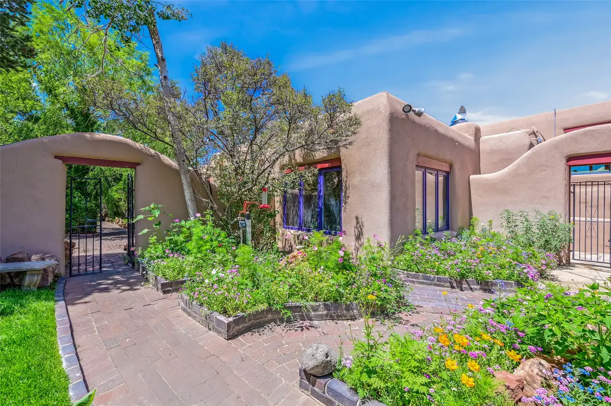 29 La Barbaria Road, Santa Fe, NM 87505 - #1
