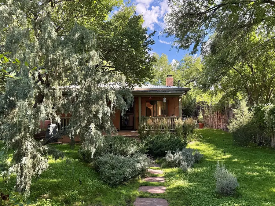 204 Lorenzo Lane, Santa Fe, NM 87501 - #2