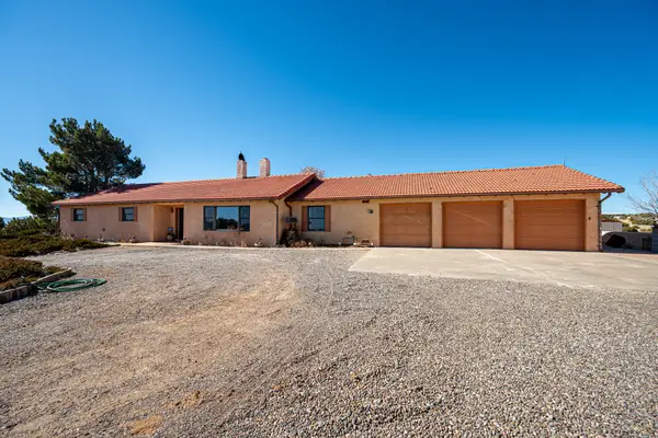 197 Sunrise Road, Santa Fe, NM 87507
