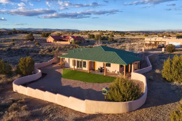 14 Calle Capulin, Santa Fe, NM 87507