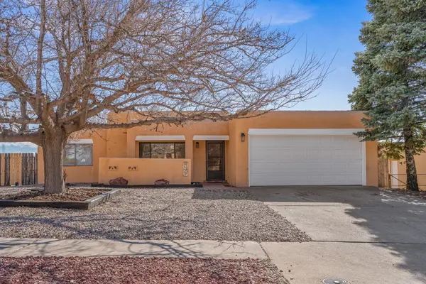 2477 Camino Capitan, Santa Fe, NM 87505