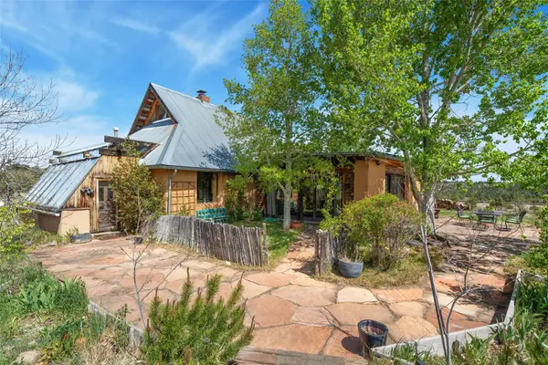 78 County Road 75, Truchas, NM 87875