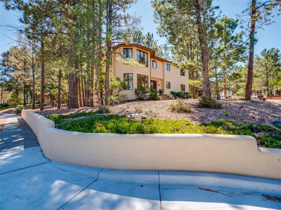 2176 La Tierra, Los Alamos, NM 87544 - #2