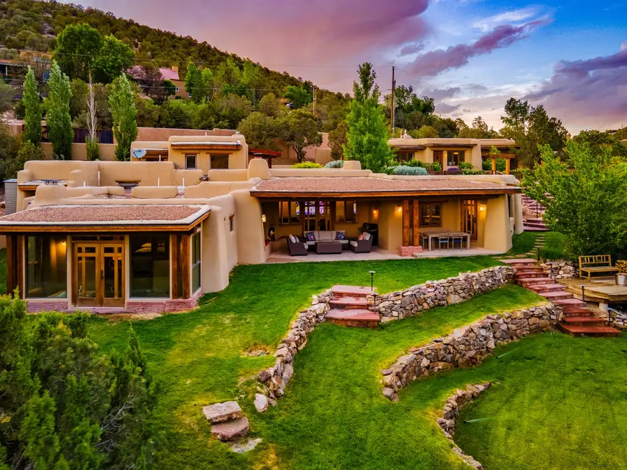 1564 Cerro Gordo Road, Santa Fe, NM 87501 - #2