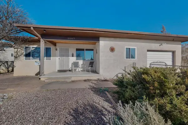 1007 Camino Redondo, Santa Fe, NM 87505