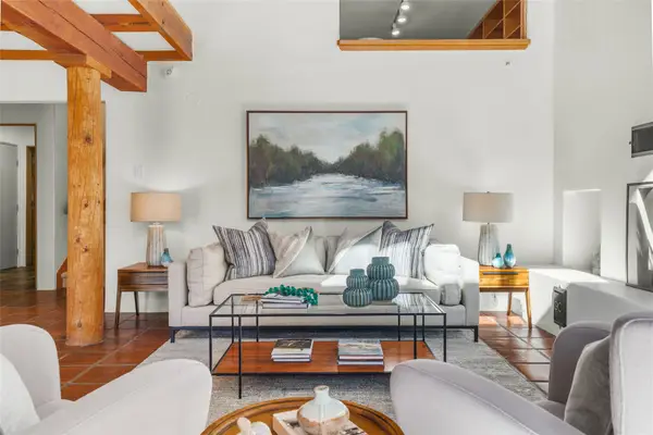 707 E Palace Avenue #8, Santa Fe, NM 87501