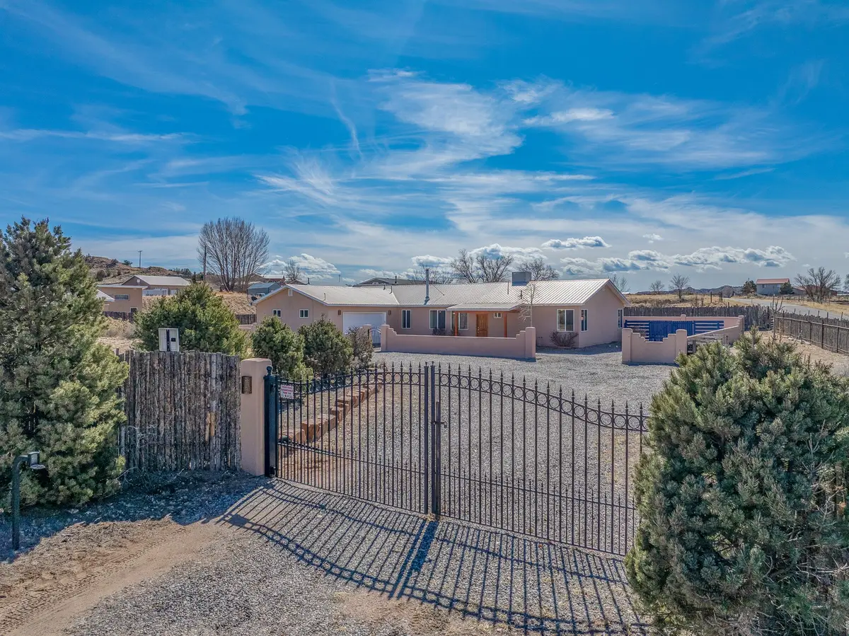 2 Mesilla Verde, Espanola, NM 87532 - #1
