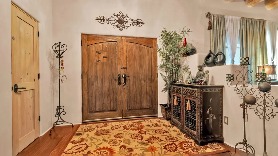 16 Via De Estrellas #A, Santa Fe, NM 87506 - #3