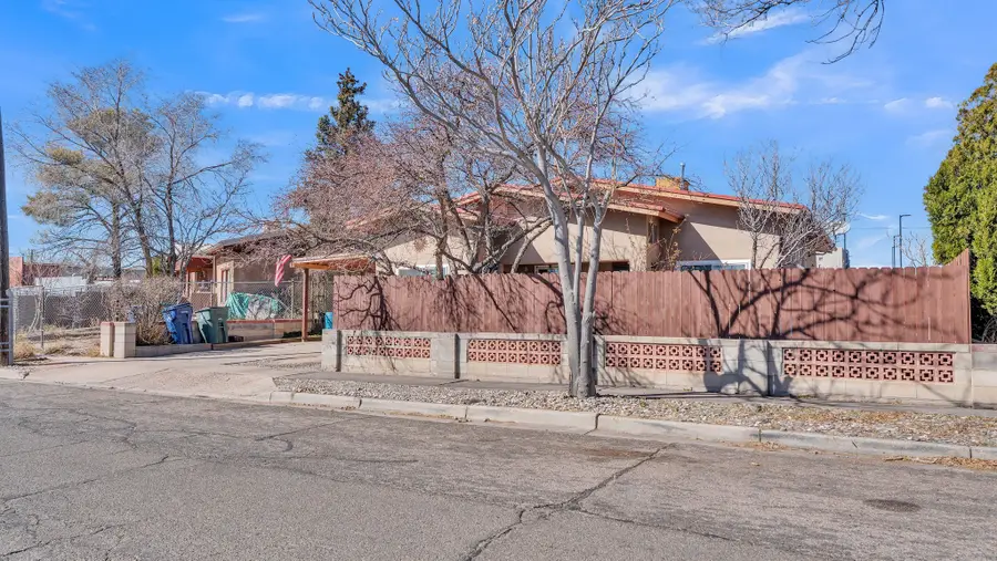 2913 Calle De Oriente, Santa Fe, NM 87507 - #3