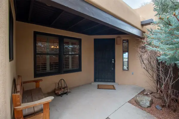 2844 Plaza Verde, Santa Fe, NM 87507