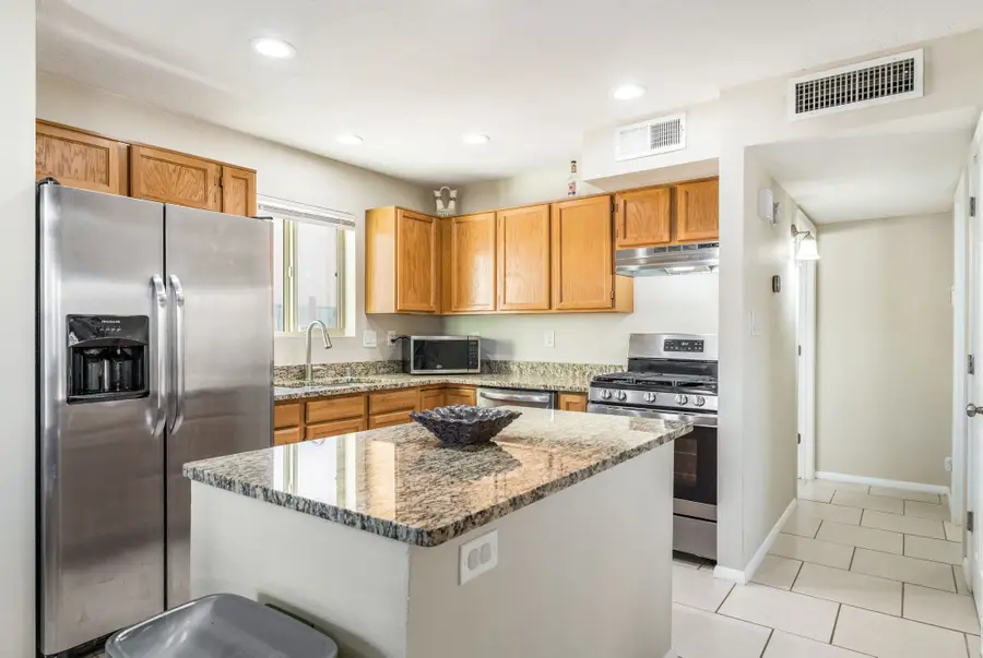 1068 Highland Way, Santa Fe, NM 87507 - #3