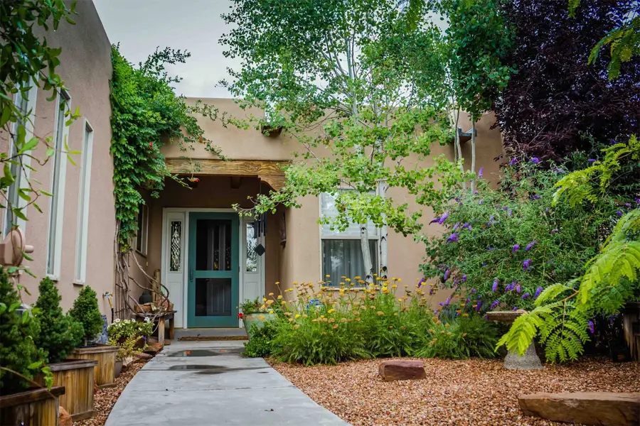3356 Vista Del Prado Court, Santa Fe, NM 87507 - #3