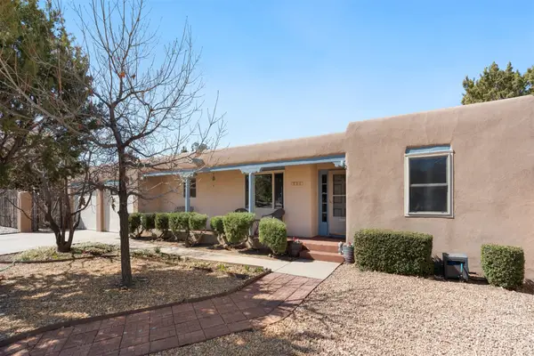 2504 Calle Delfino, Santa Fe, NM 87505