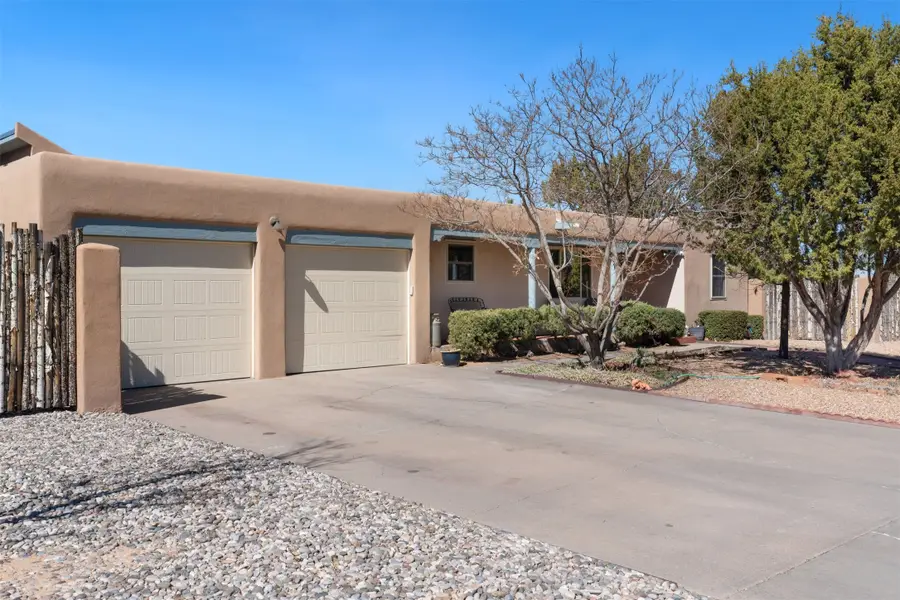 2504 Calle Delfino, Santa Fe, NM 87505 - #2