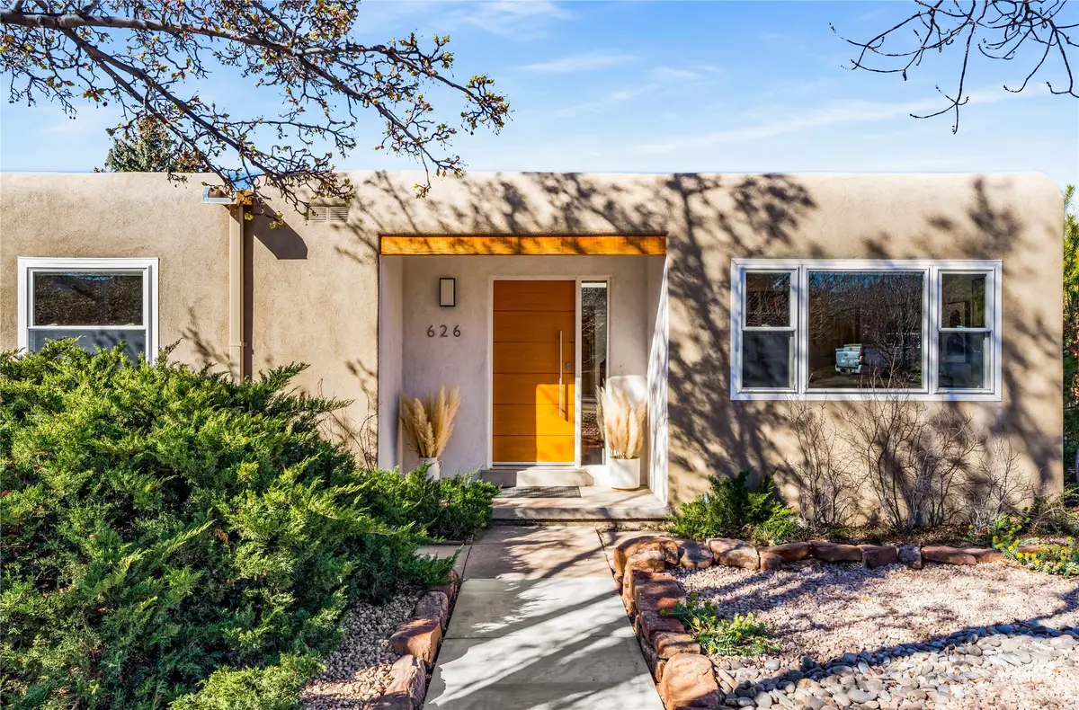 626 Calle De Valdez, Santa Fe, NM 87505 - #1