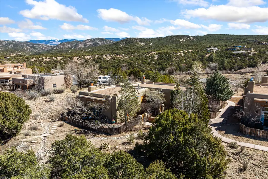 11 Pulitzer Trail #E, Santa Fe, NM 87506 - #3