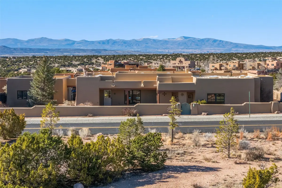 31 Camino Botanica, Santa Fe, NM 87507 - #1