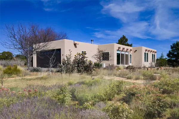 16 Encantado Circle, Santa Fe, NM 87508