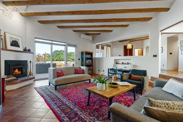 3225 Calle Celestial, Santa Fe, NM 87506