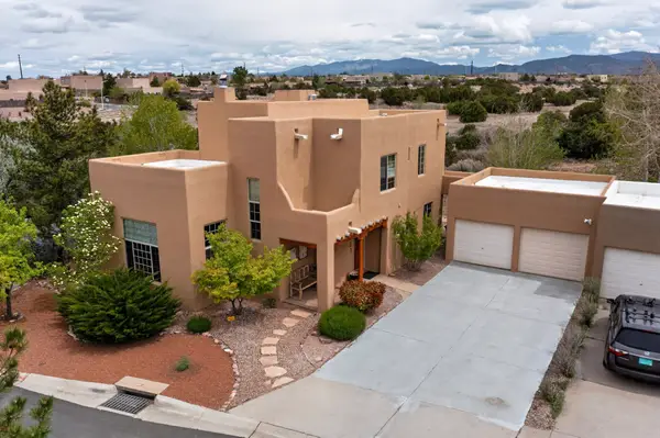 4401 Autumn Leaf Lane, Santa Fe, NM 87507