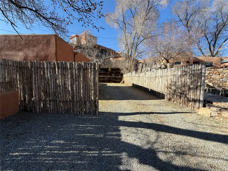 535 Hillside Avenue, Santa Fe, NM 87501 - #2