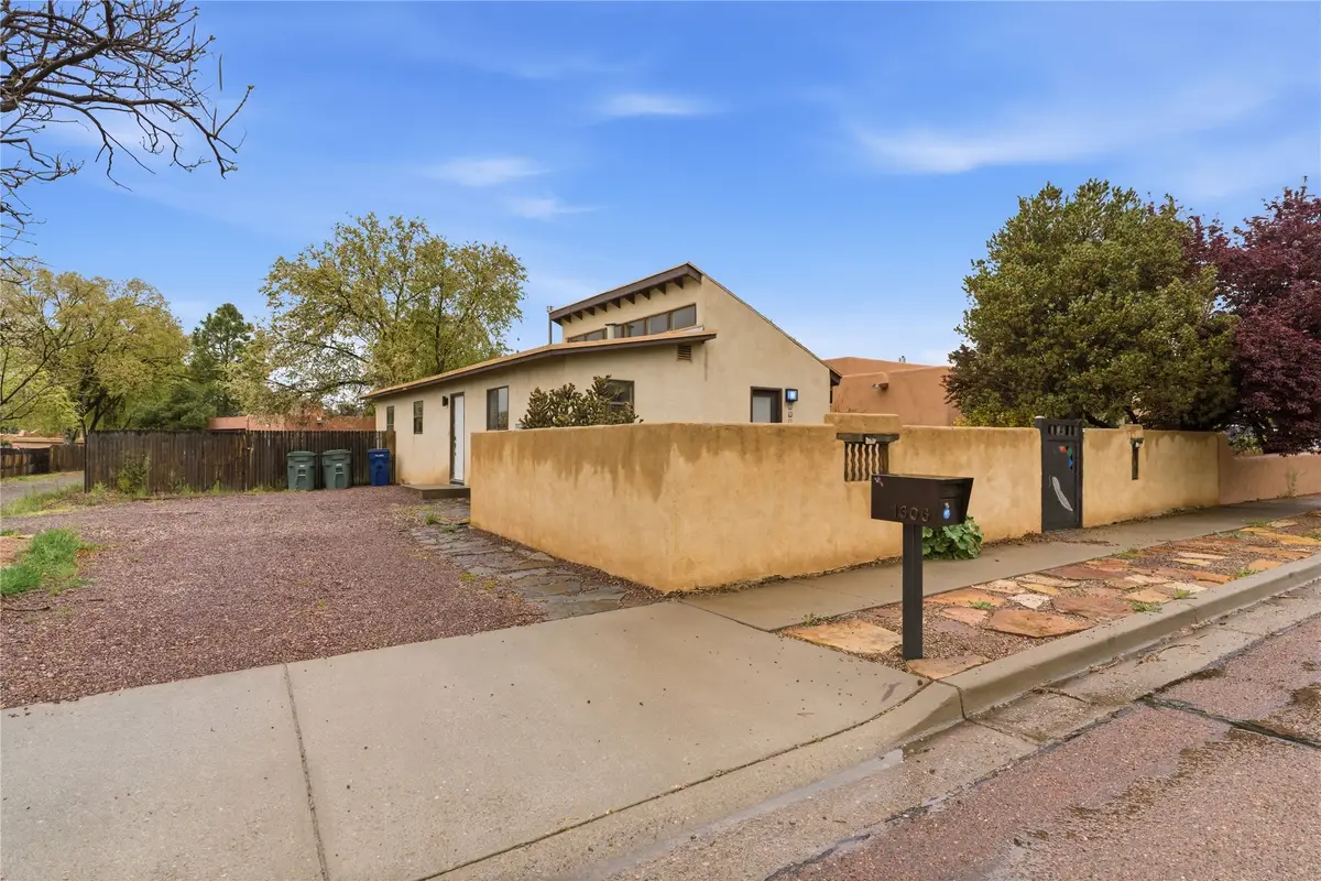 1606 Camino La Canada, Santa Fe, NM 87501 - #1