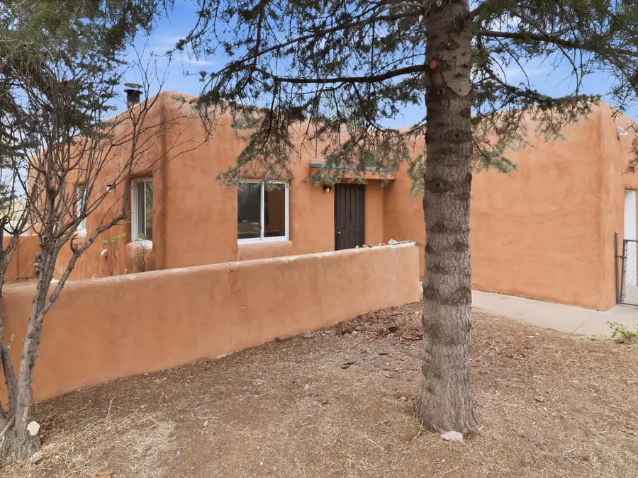 2042 Calle Lorca, Santa Fe, NM 87505 - #3