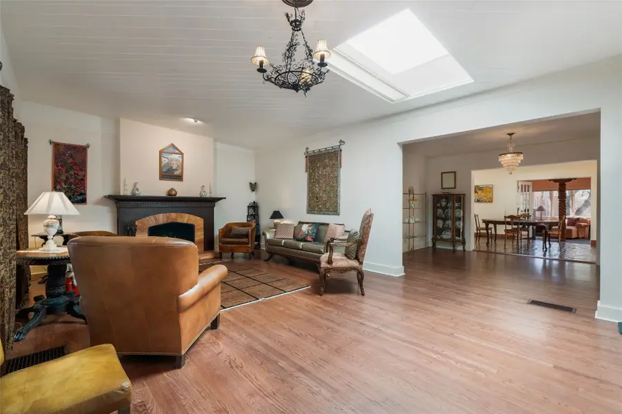 130 W Houghton Street, Santa Fe, NM 87505 - #2