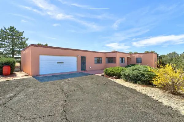 150 Calle Ojo Feliz, Santa Fe, NM 87505